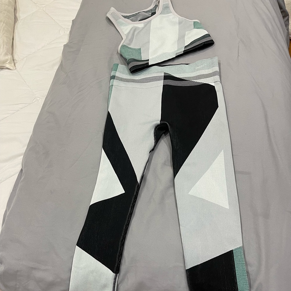 NIKE DRI-FIT SET (like new)